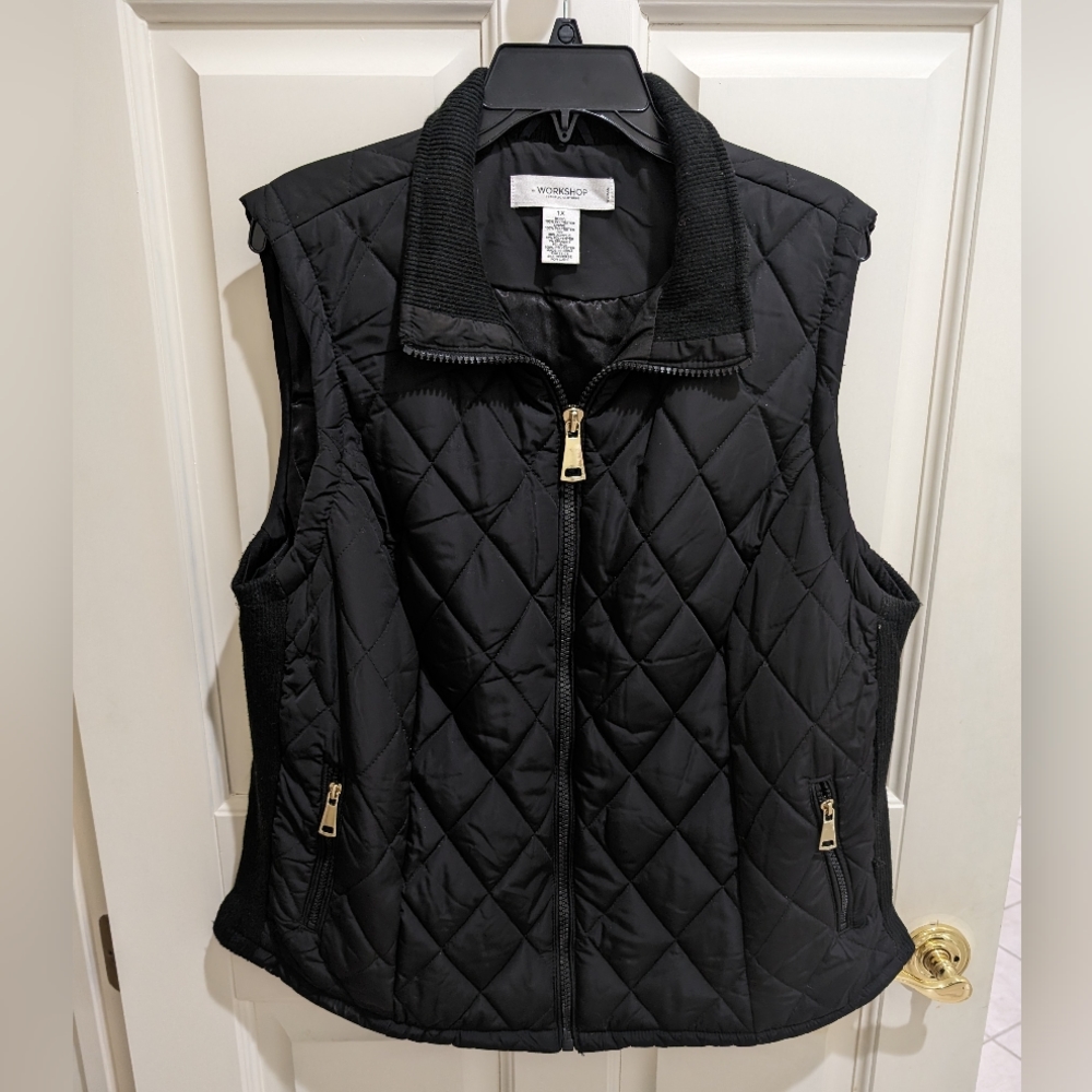 Sleeveless Zip Up Vest NWOT